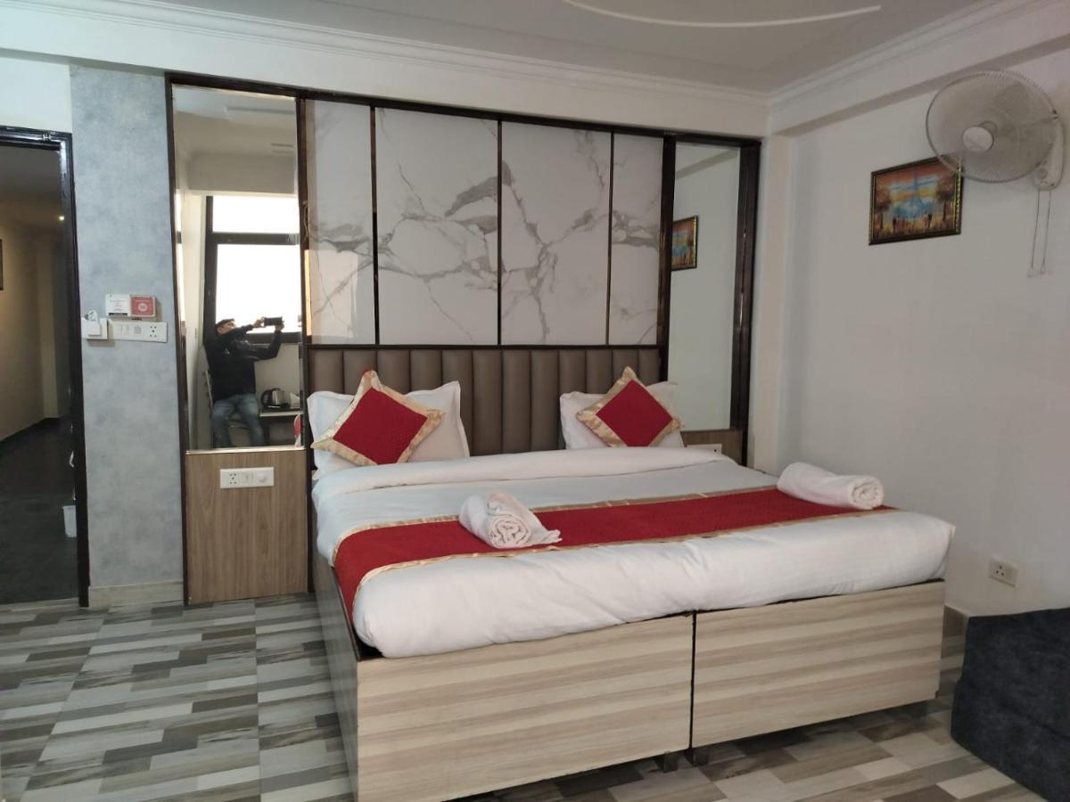 Clink Airport Bed & Breakfast 3*