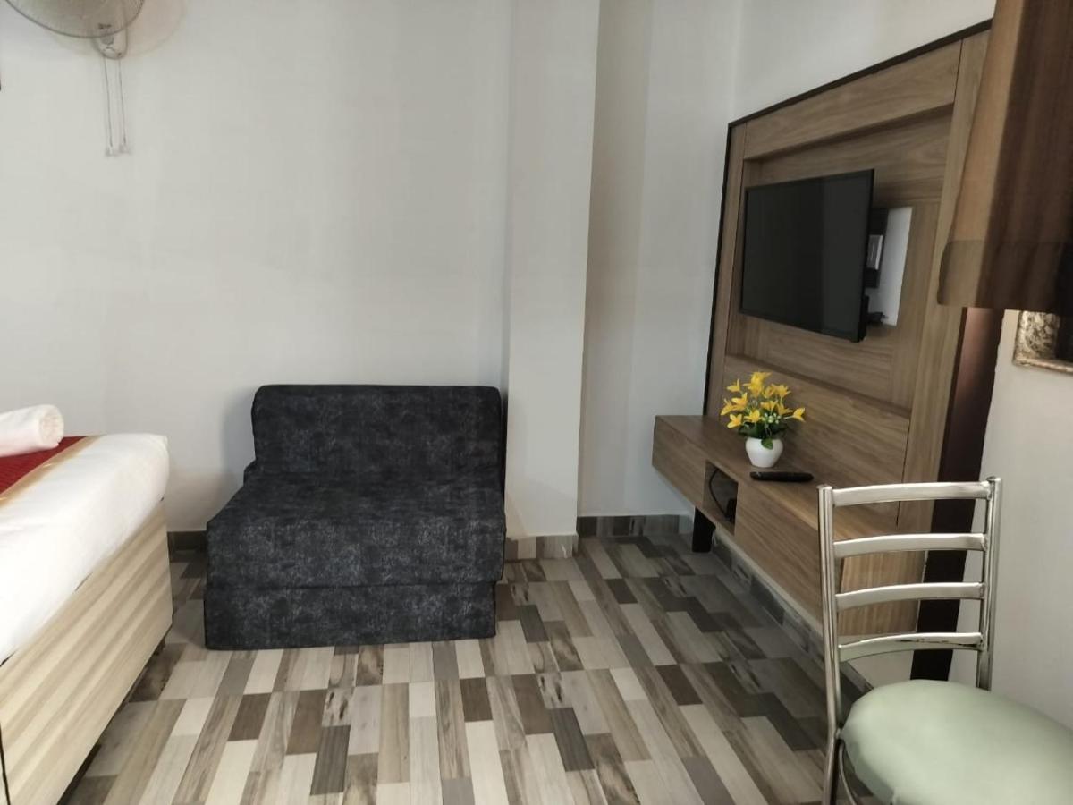 Clink Airport Bed & Breakfast