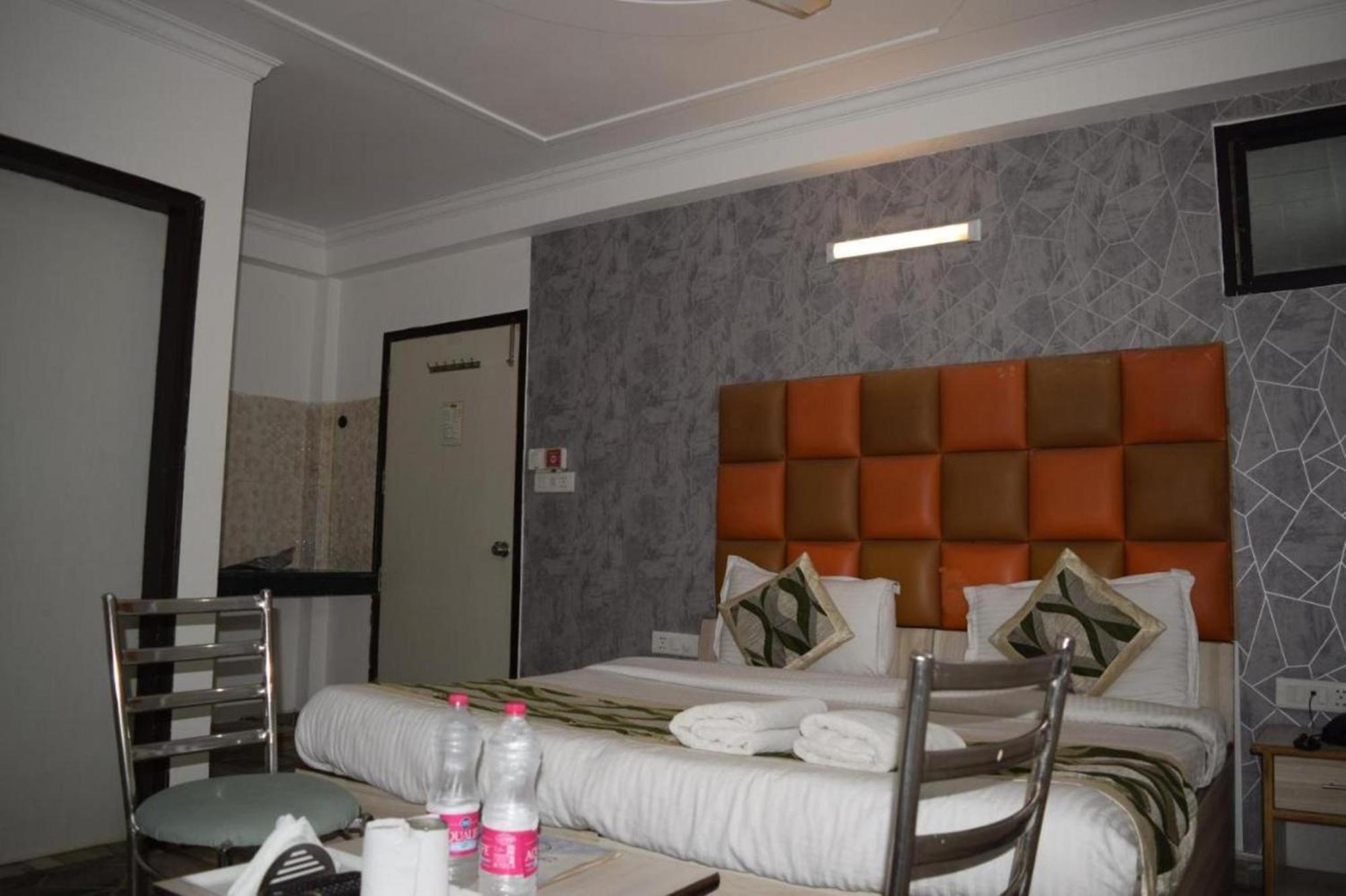 Clink Airport Bed & Breakfast