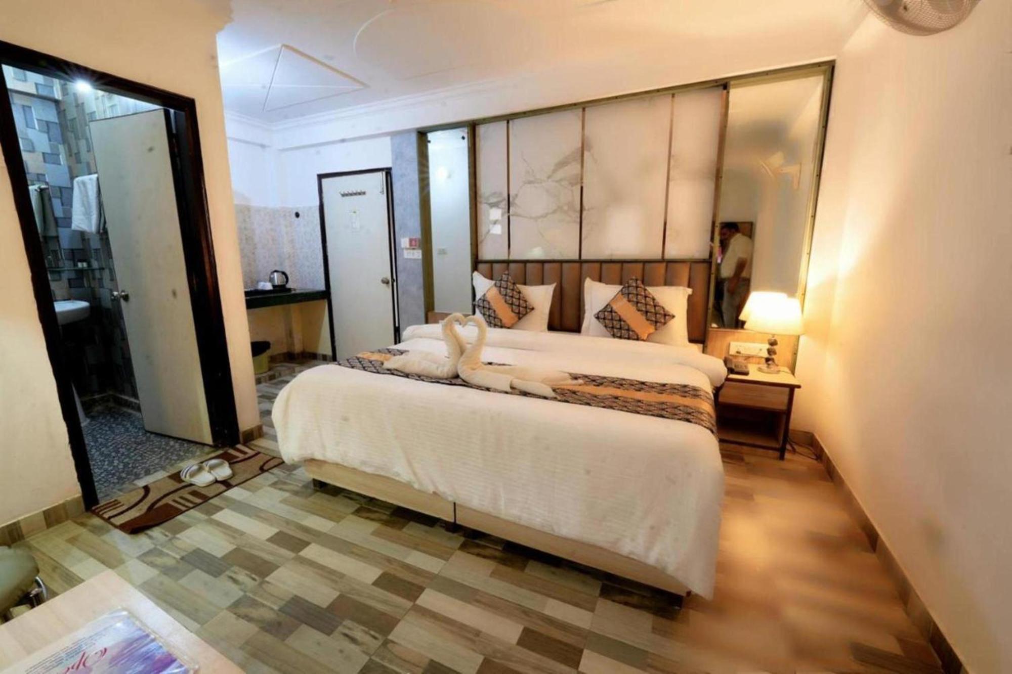 Clink Airport Bed & Breakfast 3*