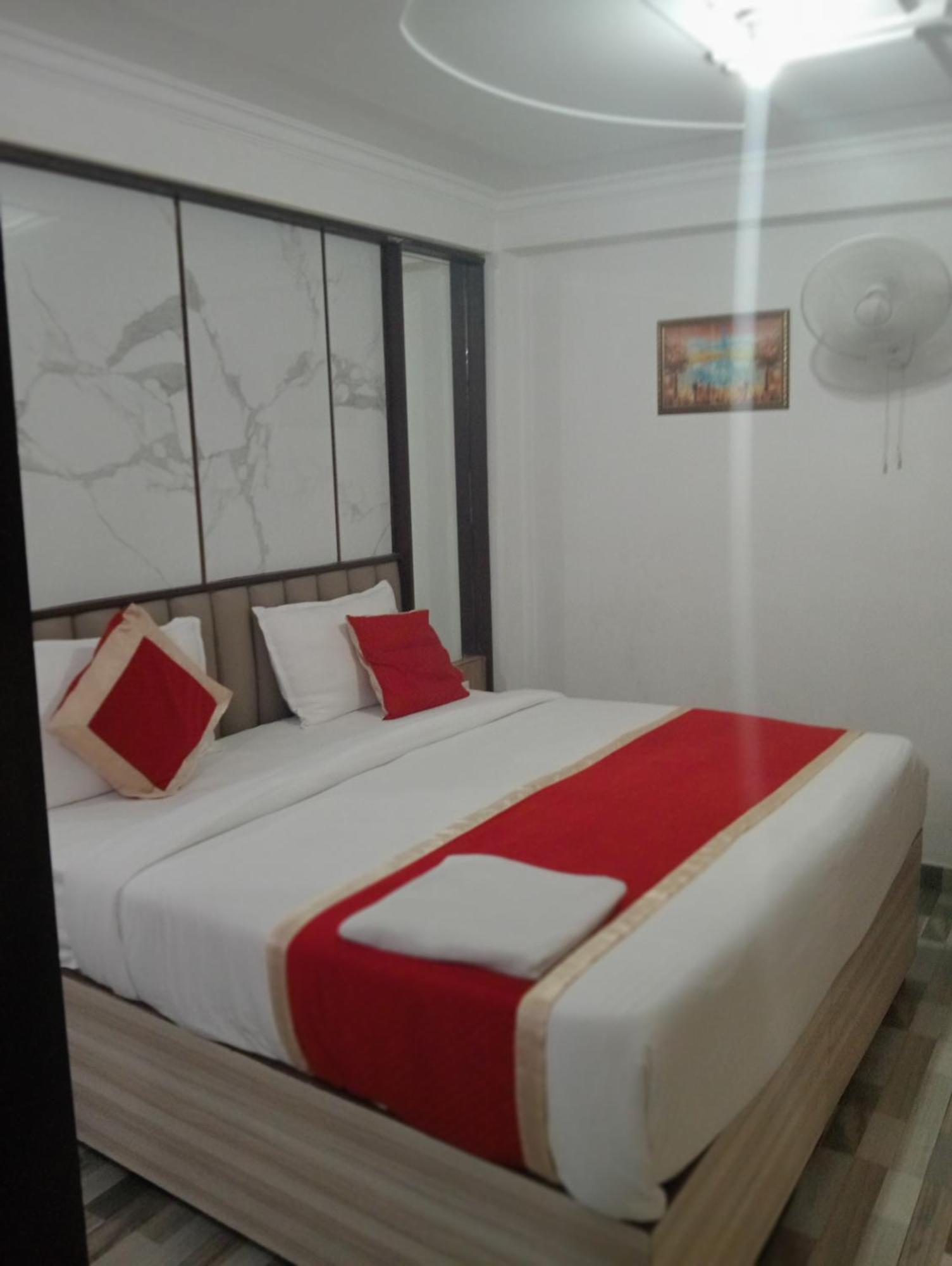Clink Airport Bed & Breakfast 3*