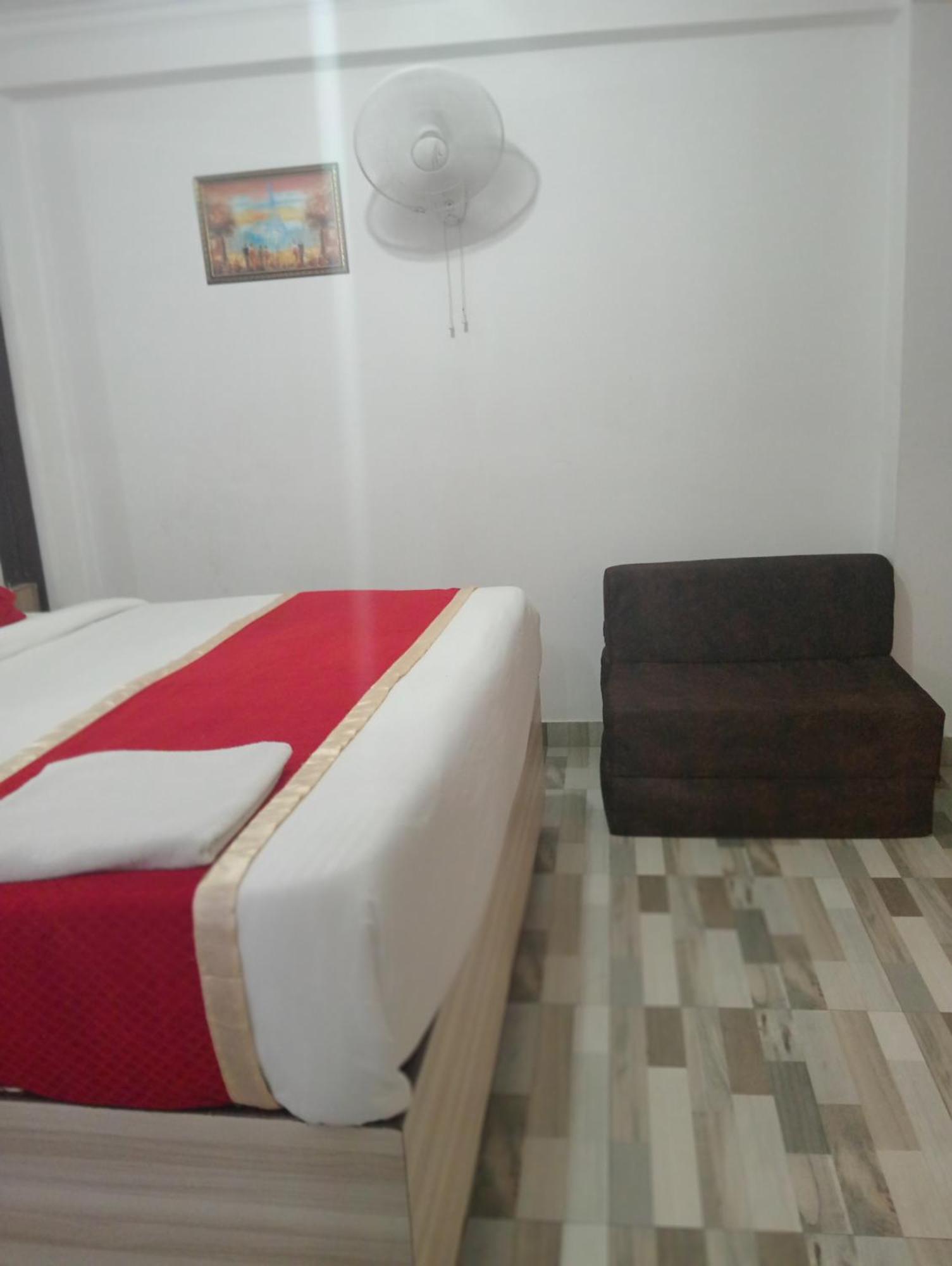 Clink Airport Bed & Breakfast